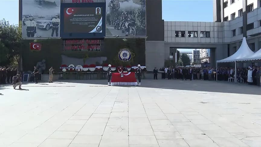 Şehit polis memuru Mehmet Ali Topatan son yolculuğuna uğurlandı