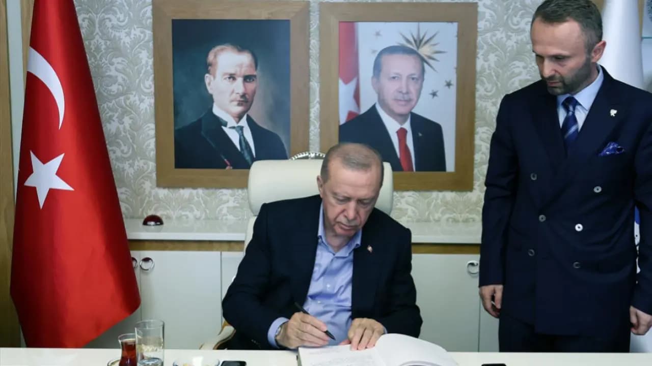 Cumhurbaşkanı Erdoğan, Recep Tayyip Erdoğan Üniversitesini ziyaret etti.