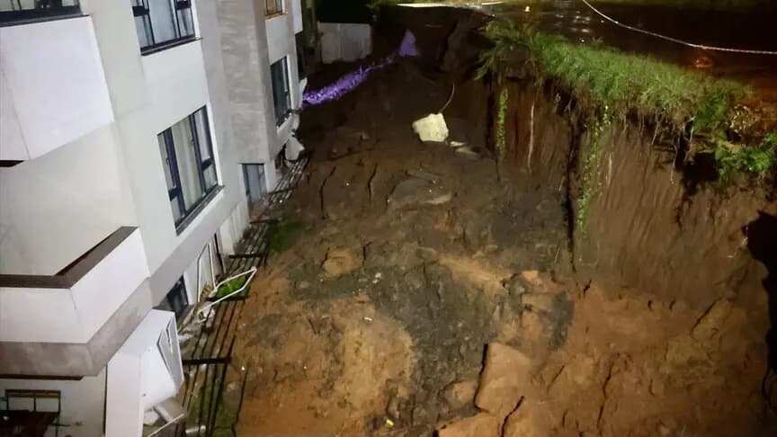 Trabzon ve Giresun'da sağanak yaşamı olumsuz etkiledi