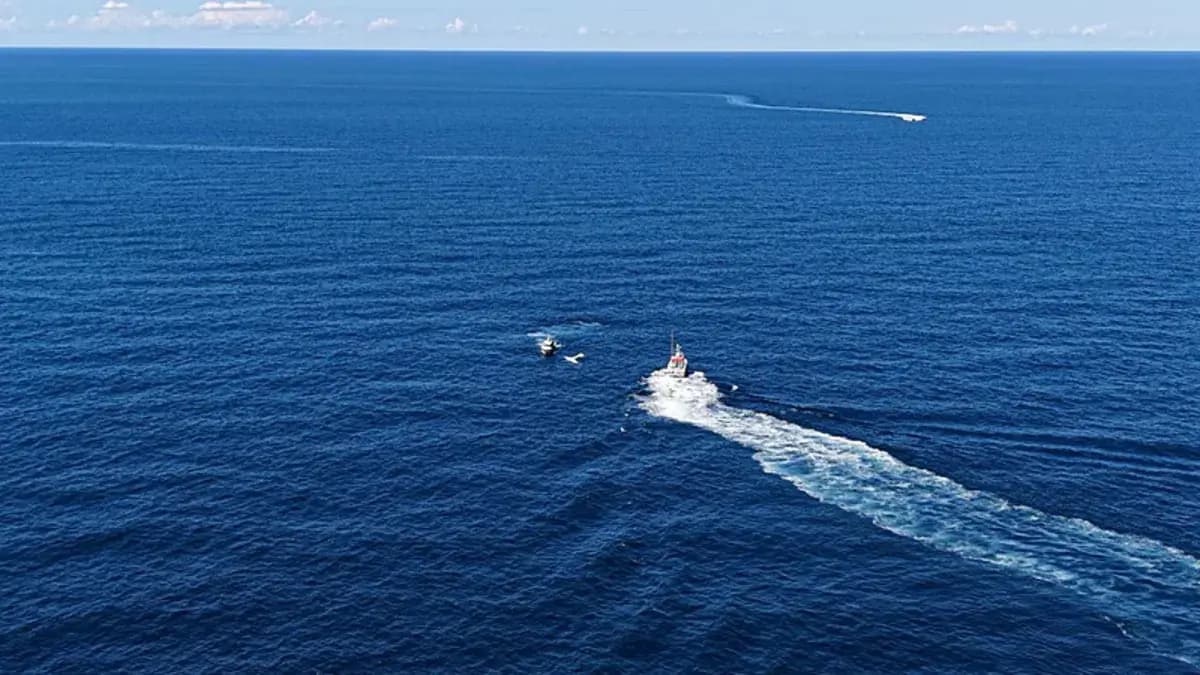 Son dakika: Gürcistan'dan kalkan uçak Rize'de denize acil iniş yaptı