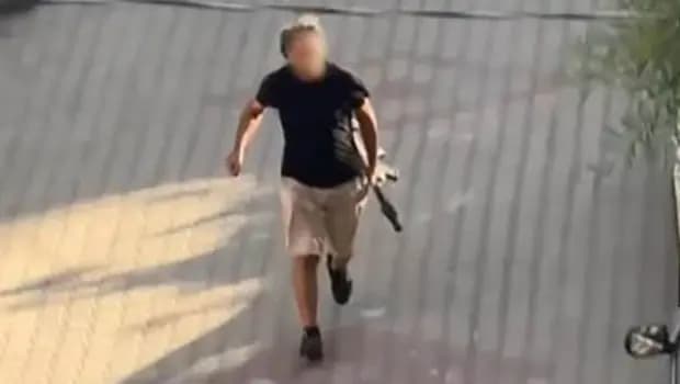 Pompalı tüfekle kapıya dayanıp dehşet saçtı: "Çık dışarı, sana sıkacağım"