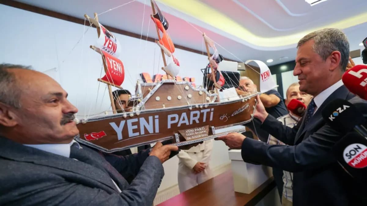 YENİ Parti’ye günde 33 bin kişi üye oldu