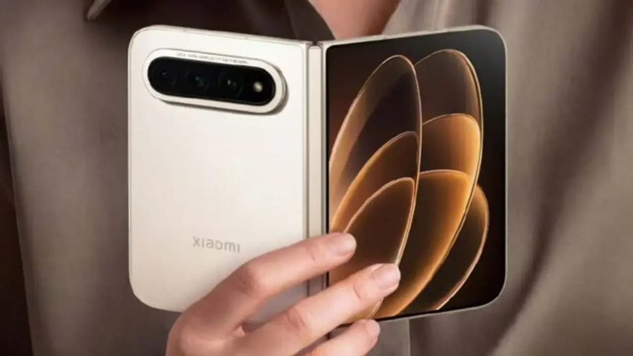 Katlanabilir Telefon Xiaomi 18 Fold Tanıtıldı