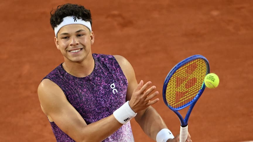 ABD Açık tarihinin en geç biten maçında Ben Shelton, Alcaraz'ı yenerek yarı finale çıktı