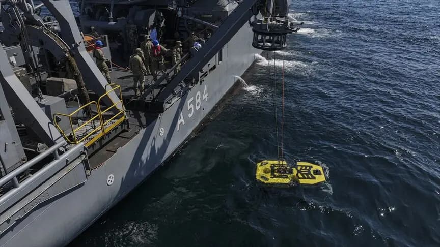 AA, Silivri açıklarındaki kazada batan gemiye ilişkin çalışmaları TCG Akın'da görüntüledi