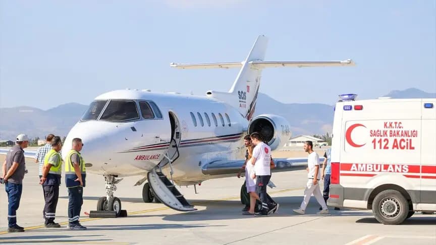 Girne'deki gemi kazasından kurtarılan hamile kadın ambulans uçakla Kocaeli'ye nakledildi