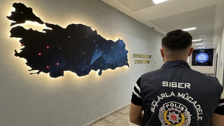 Siber suçlarla mücadele operasyonlarında 76 şüpheli tutuklandı
