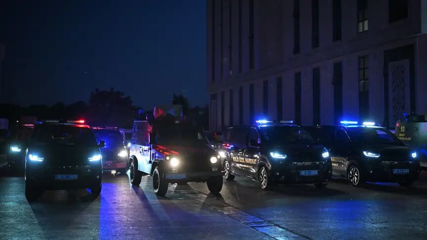 İstanbul'da yeni nesil suç örgütlerine yönelik operasyonda yakalanan 178 şüpheli adliyede