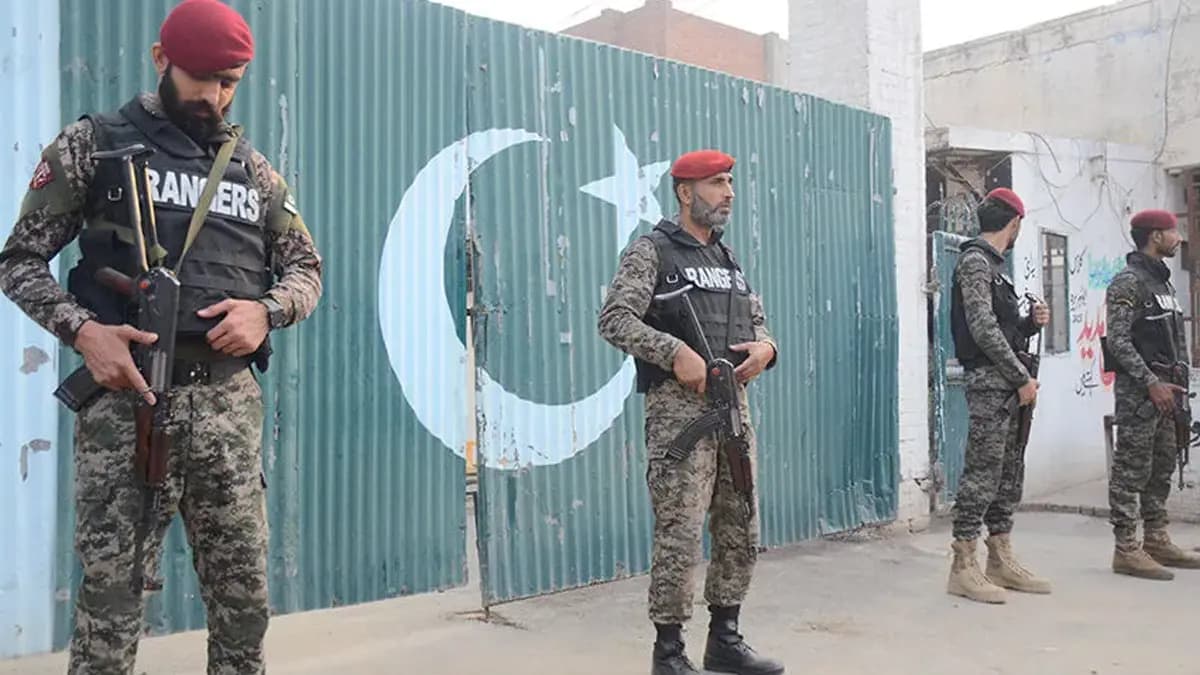 Pakistan'da terörle mücadele sürüyor! Belucistan'da 21 militan öldü