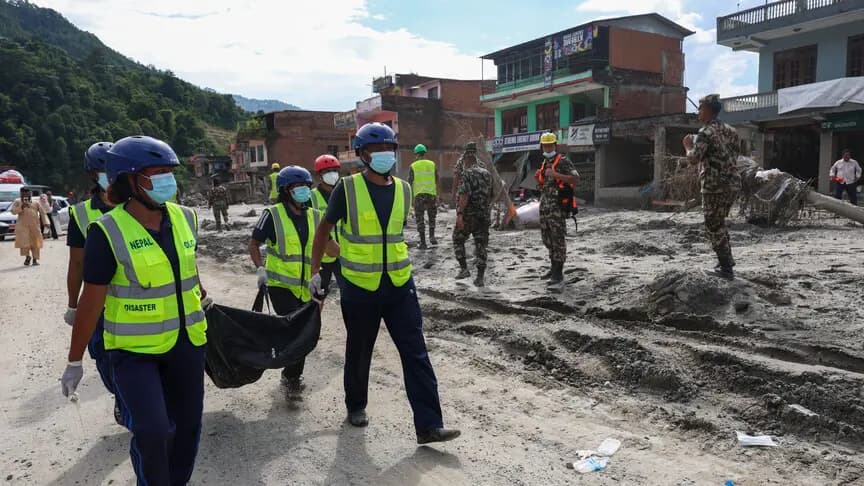 Nepal'deki selde hayatını kaybedenlerin sayısı 987'ye yükseldi
