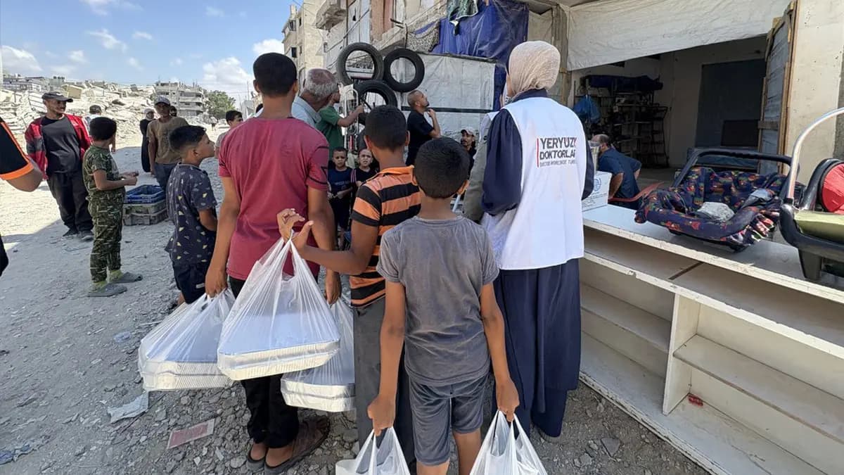 Savaş ve açlıkla sınanan Gazze'ye kurban bağışları nefes oluyor