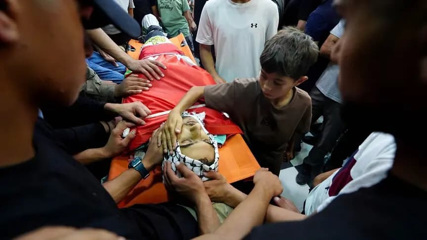 İsrail ordusu, sakinlerini göçe zorladığı Mugayyir'de 2 Filistinli genci daha hayattan kopardı