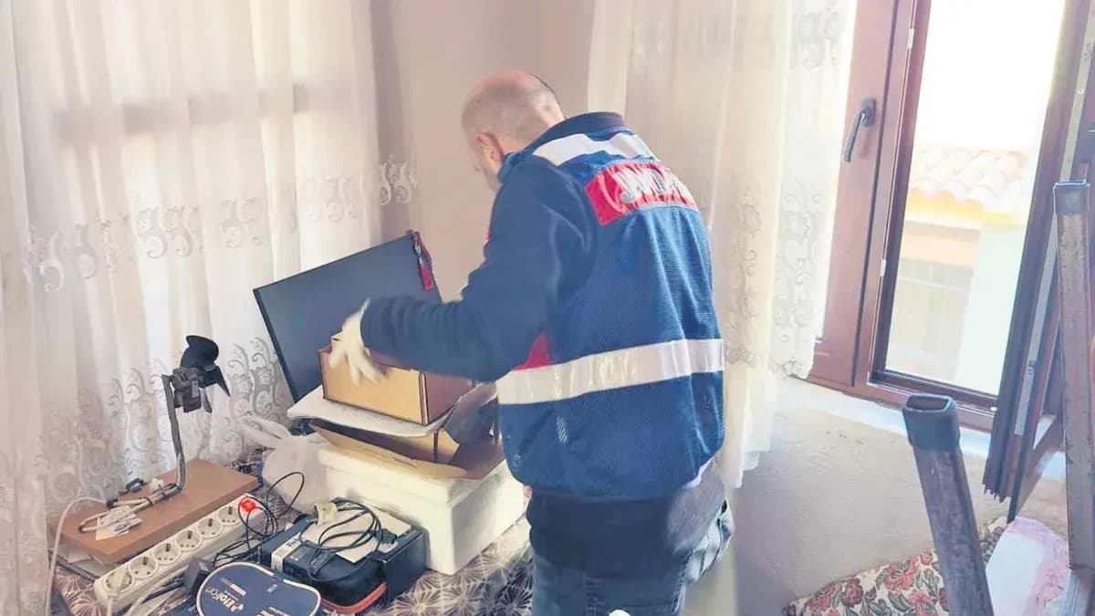 FETÖ'ye para toplayanlara operasyon: 21 gözaltı