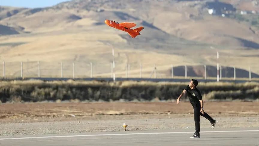 Siirt'te TEKNOFEST heyecanı "Savaşan İHA Avcı Drone Yarışması" ile sürüyor