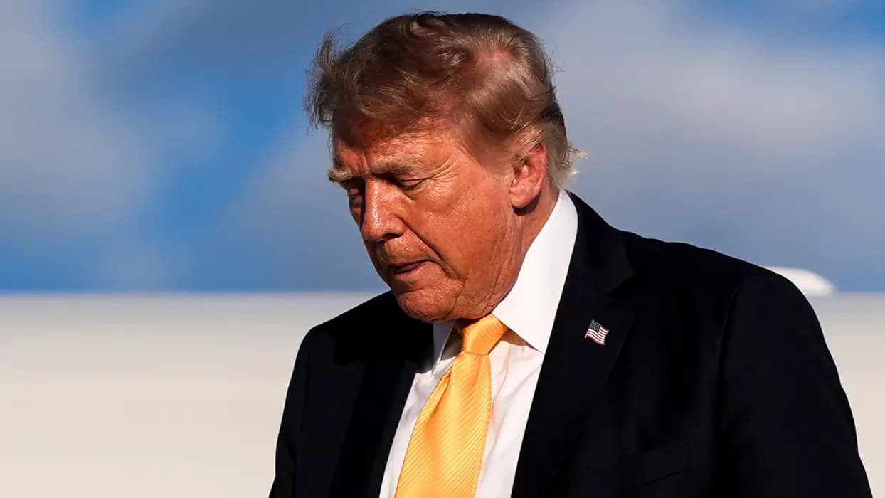 Trump'ı gören iki kez baktı! Yeni görüntüsü dikkat çekti