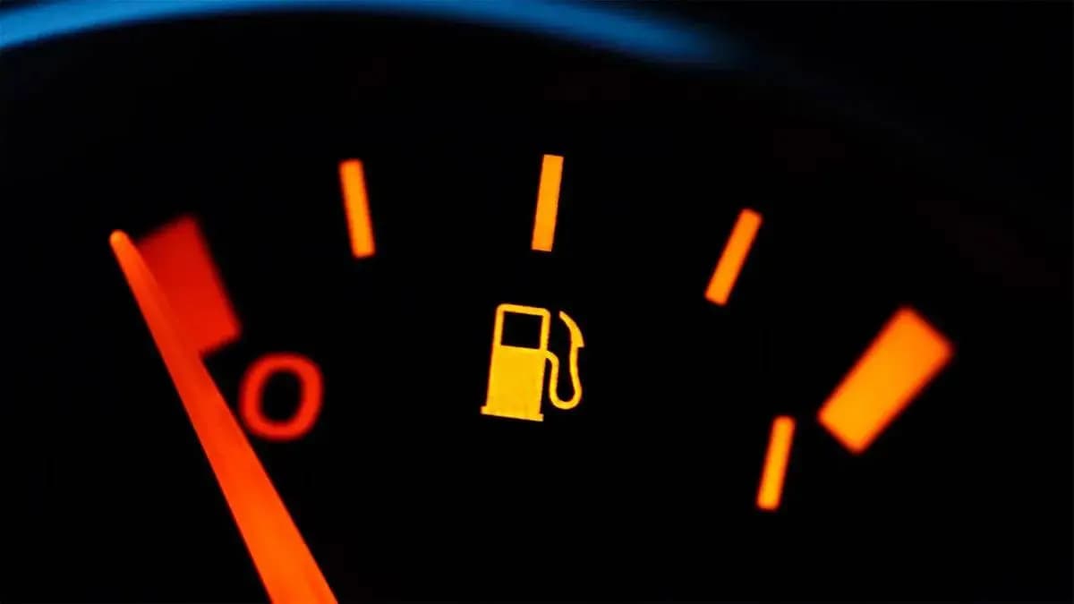 Yakıt ışığı yandıktan sonra kaç kilometre gidilir? Araçların gizli menzili açıklandı