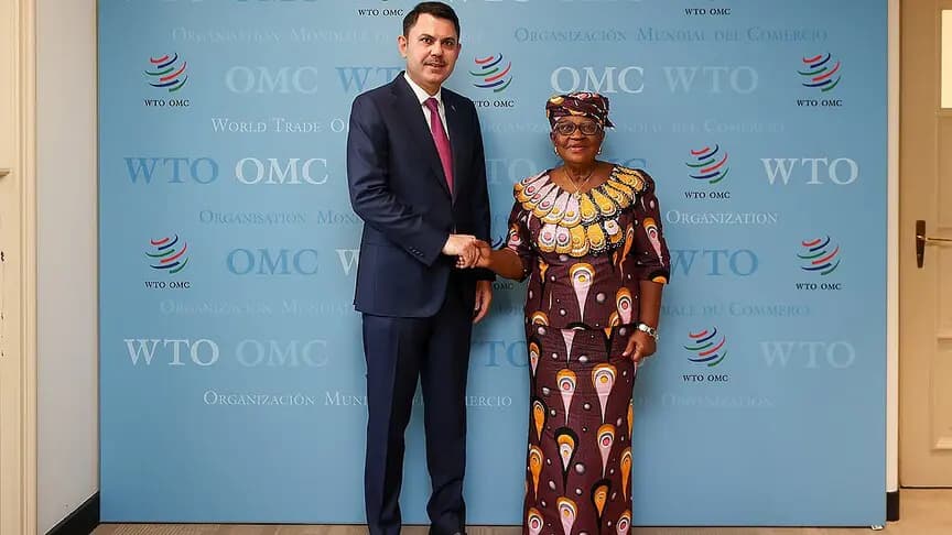 Bakan Kurum, Cenevre'de DTÖ Genel Direktörü Okonjo-Iweala ve IFRC Genel Sekreteri Chapagain ile bir araya geldi