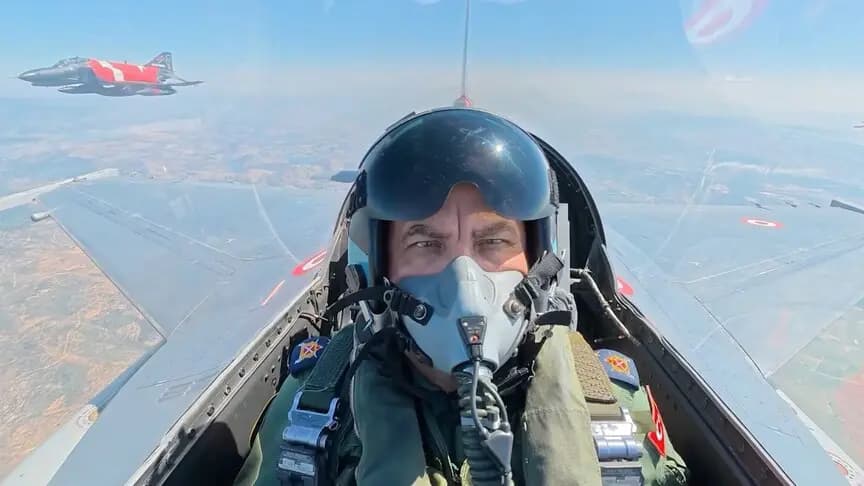 Hava Kuvvetleri Komutanı Dalkıran, 2026-2027 Uçuş Eğitim Yılı'nın ilk uçuşunu yaptı