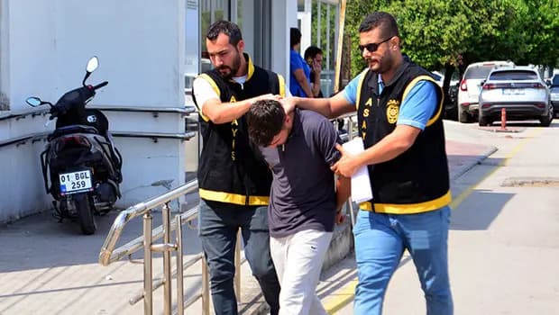 Birlikte alkol aldığı çocukluk arkadaşını öldürdü