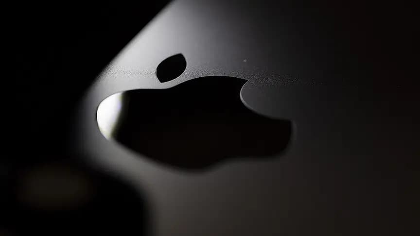 Apple, ilk katlanabilir telefonunu tanıttı
