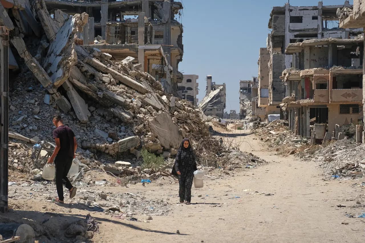 Soykırımcı İsrail'den Gazze'ye saldırı! Katz'dan "Hamas yöneticisi alıkonuldu" iddiası