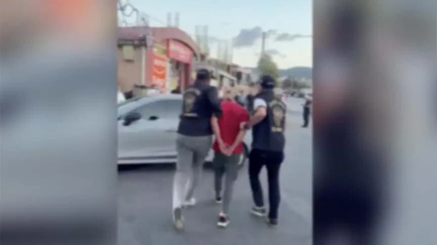 İstanbul'da suç örgütü operasyonunda yakalanan 15 şüpheli tutuklandı