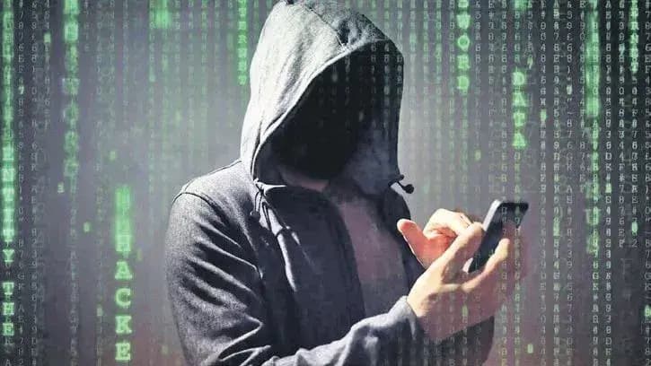 Veri hırsızları ve telefon dolandırıcılarına ömür boyu hapis!