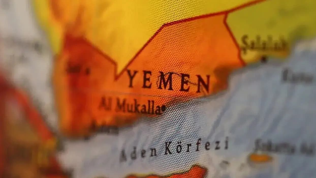 Yemen'de Husilere hava darbesi: 5 İHA düşürüldü, mevziler vuruldu