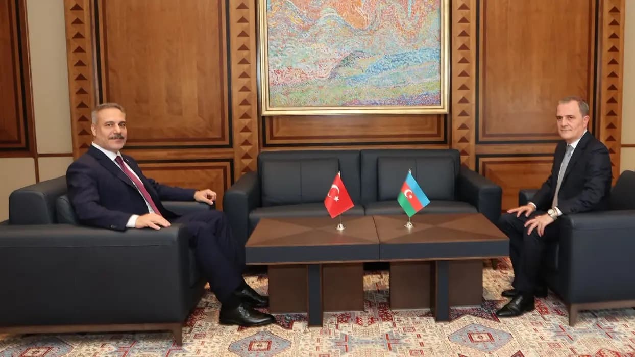 Ankara-Bakü'den bölgeye net mesaj! Bakan Fidan: Çatışmalara derhal son verilmeli
