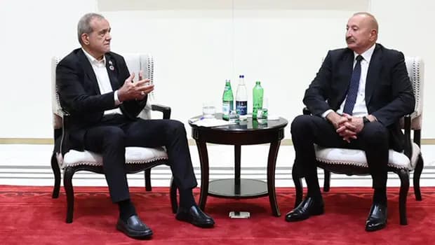 Bişkek'te gülümseten diyalog: Aliyev ve Pezeşkiyan'dan Türkçe sohbet
