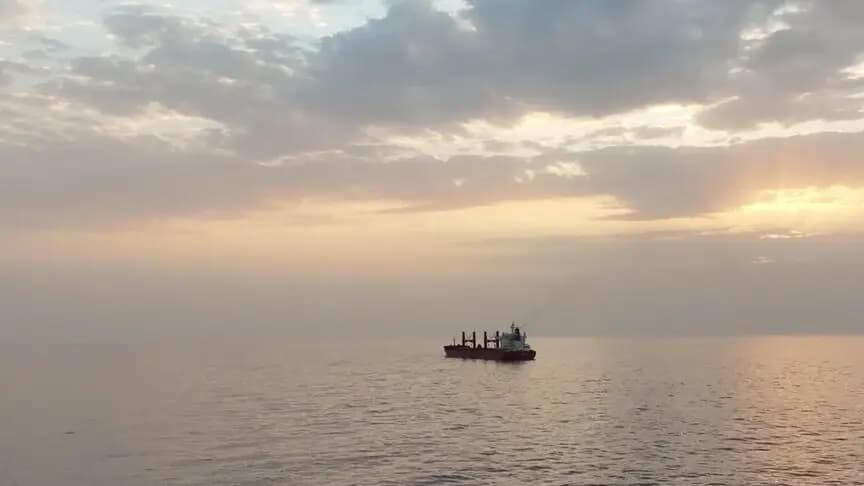 Yemen'in batı sahilinde tırmanan çatışmalar Babülmendep Boğazı'ndaki gemi trafiğinde sert düşüşe neden oldu