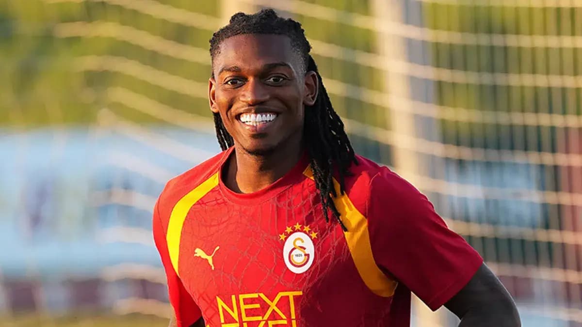 Galatasaray'da Rafael Leao ilk antrenmanına çıktı!
