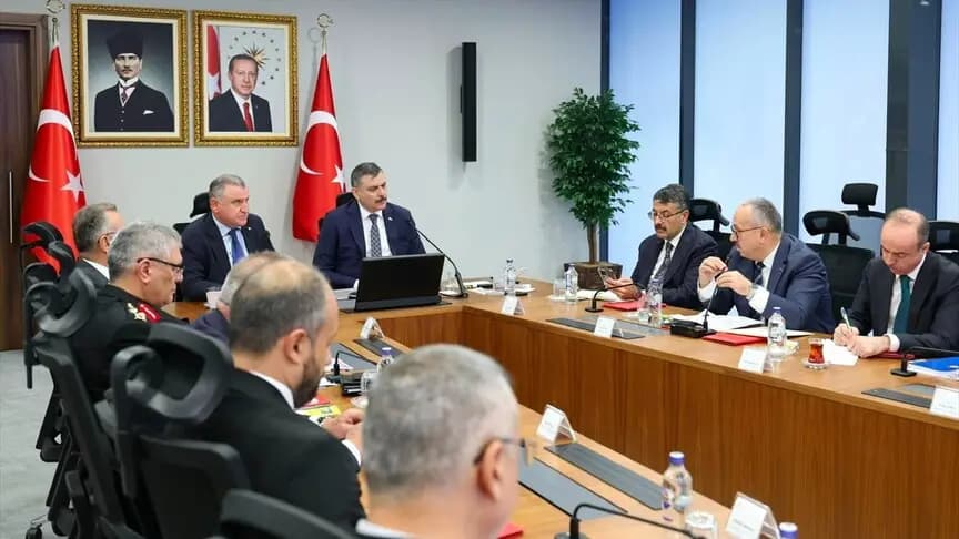 Bakanlar Çiftçi ve Bak 81 il valisiyle "Yurt Güvenliği" toplantısına katıldı