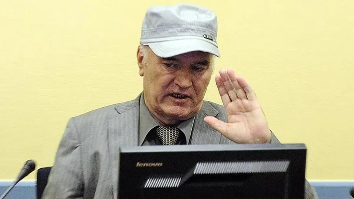 Sırbistan'da büyük skandal! Bosna Kasabı Mladic'e devlet töreni