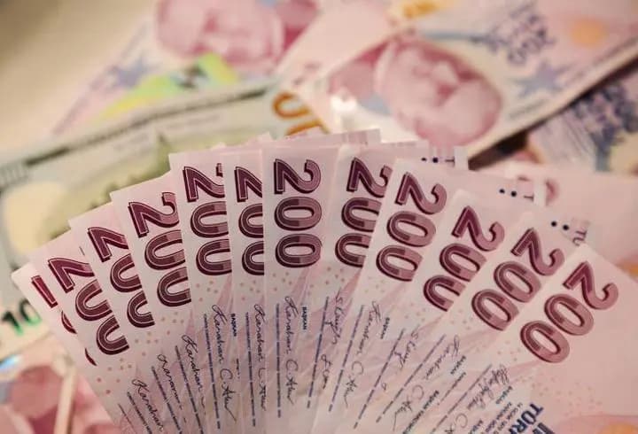 Bankacılık sektörünün mevduatı 33,7 trilyon liraya yükseldi