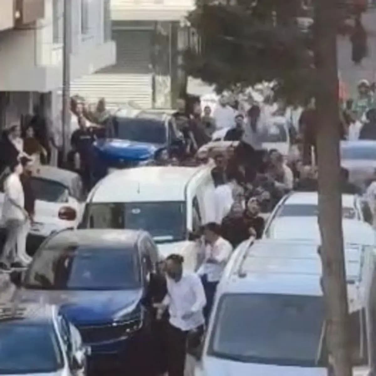 İstanbul'da gelin alma kavgasına biber gazlı müdahale