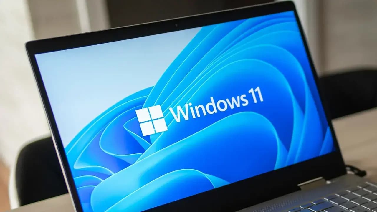 Windows 11 için Otomatik Karanlık Mod Yolda