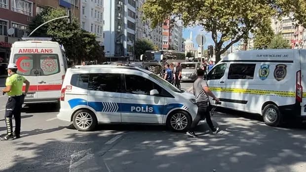İstanbul'da feci kaza: Kırmızı ışığı fark etmeyen genç hayatını kaybetti