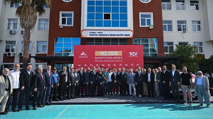Kartal Anadolu İmam Hatip Lisesi'nde eğitim-öğretim yılı açılış töreni düzenlendi