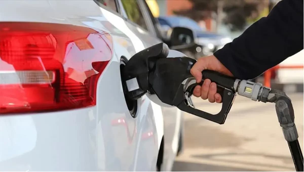 Motorine gece yarısı dev indirim geldi: Tabelalar yeniden değişti