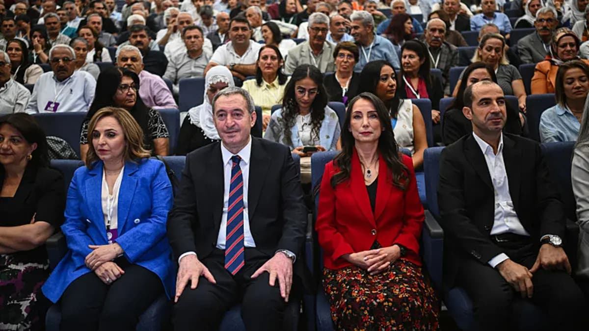 DEM Parti 5. Olağan Büyük Kongresi'nde genel başkanlık seçimi yapıldı