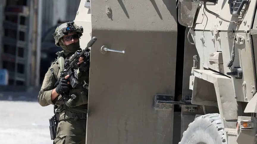 İsrail askerleri, yeni eğitim yılının ilk gününde 2 okula baskın düzenledi