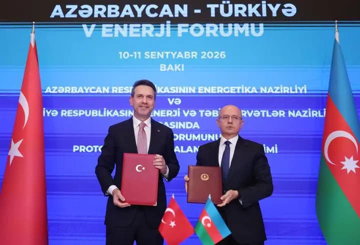 Bakan Bayraktar duyurdu! Türkiye ve Azerbaycan'dan elektrikte üç yeni bağlantı projesi