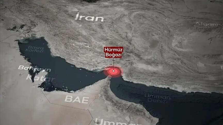 İran Devrim Muhafızları: ABD'ye ait bir uçak gemisi ile bir muhrip gemiyi hedef aldık
