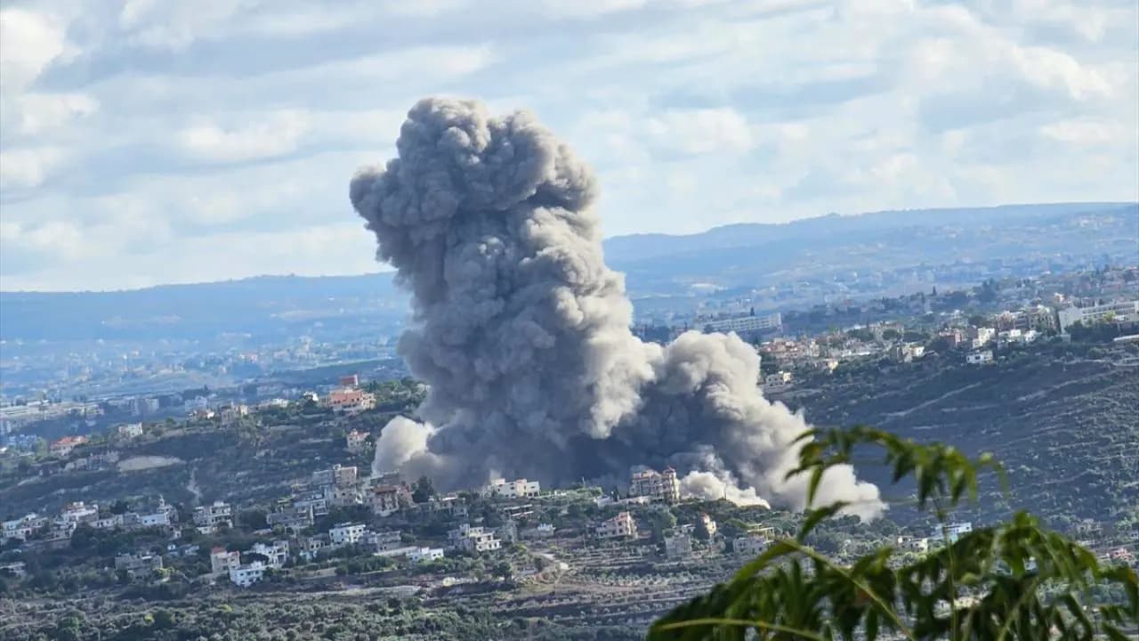 Güney Lübnan'da kanlı saldırı! İsrail bombardımanı 11 can aldı