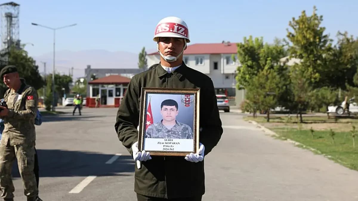 Şehit asker için tören düzenlendi