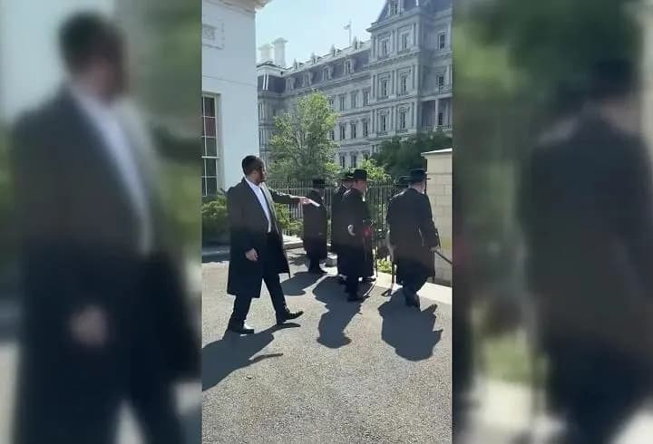 47 yıl sonra bir ilk! Trump, Hasidik Yahudileri Beyaz Saray'da ağırladı