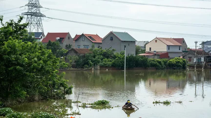 Vietnam'ın kuzeyindeki sel nedeniyle 2 binden fazla ev su altında kaldı
