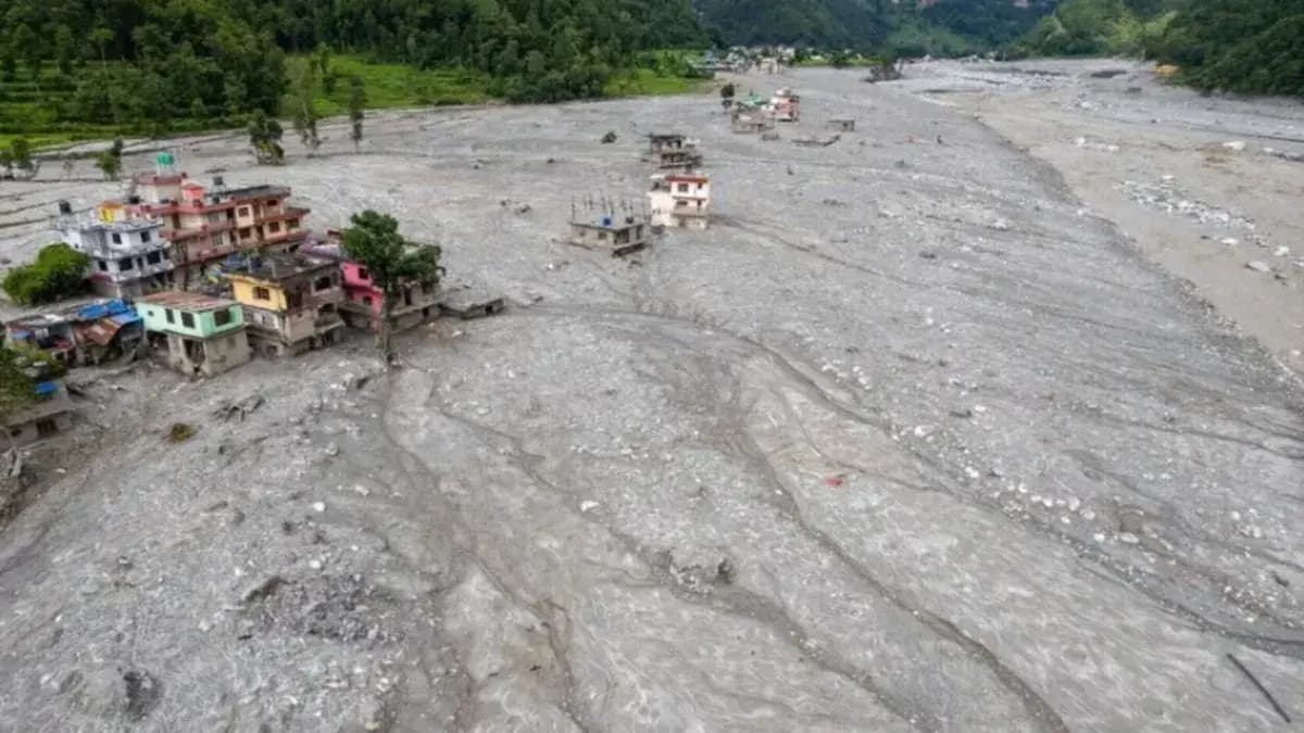 Nepal'deki selde can kaybı 1290'a yükseldi