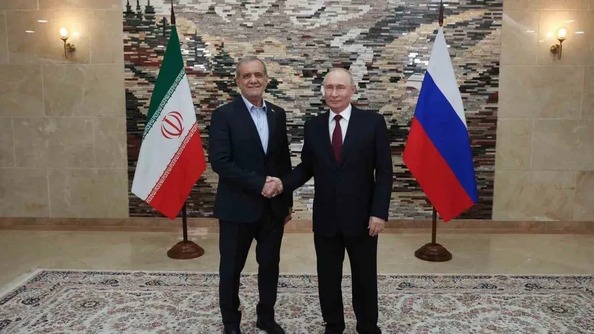 Pezeşkiyan, Bişkek'te Putin ile bir araya geldi: Kazanacağımızdan eminim